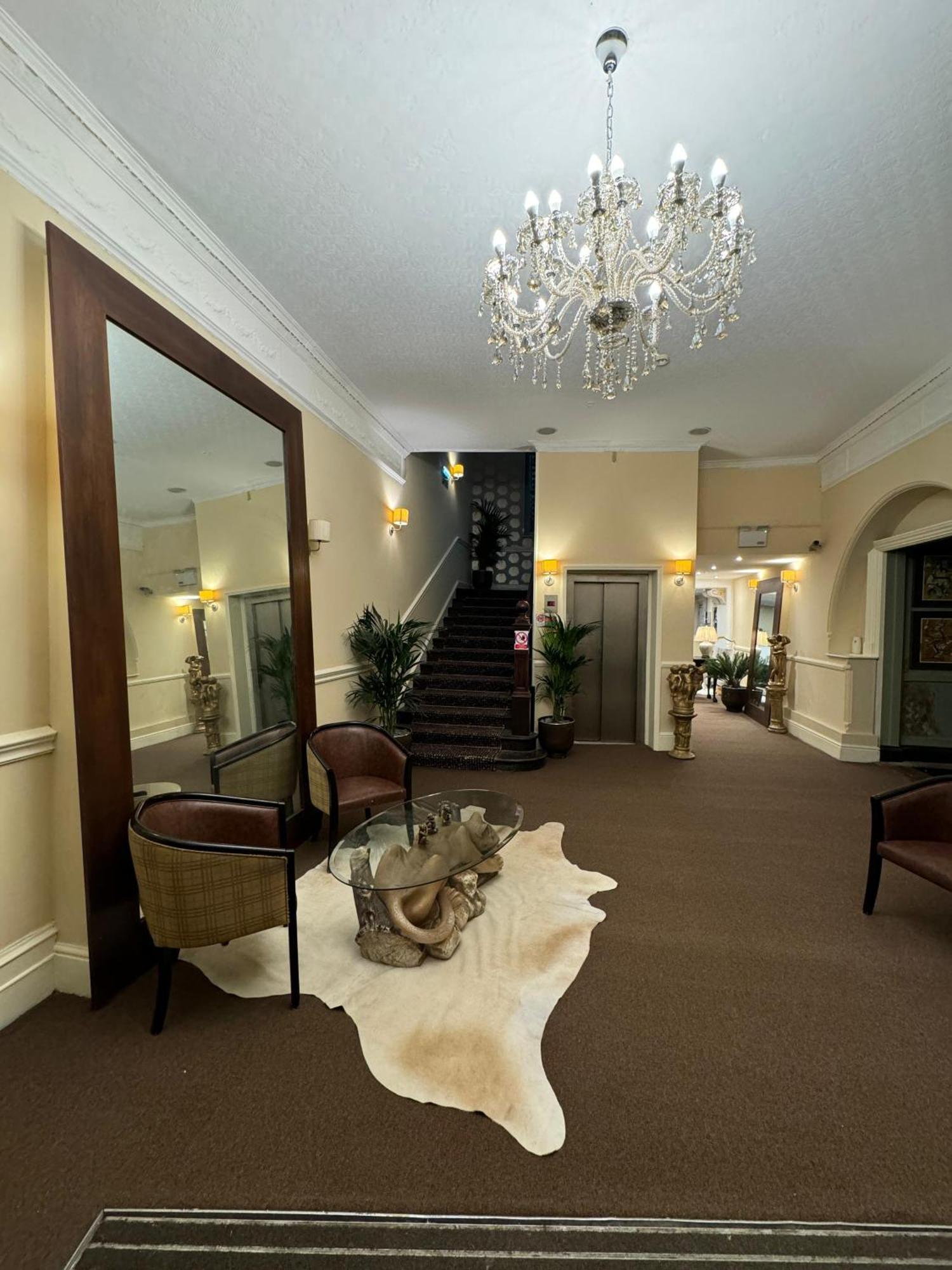 H & G Hotel Opposite Windsor Castle エクステリア 写真