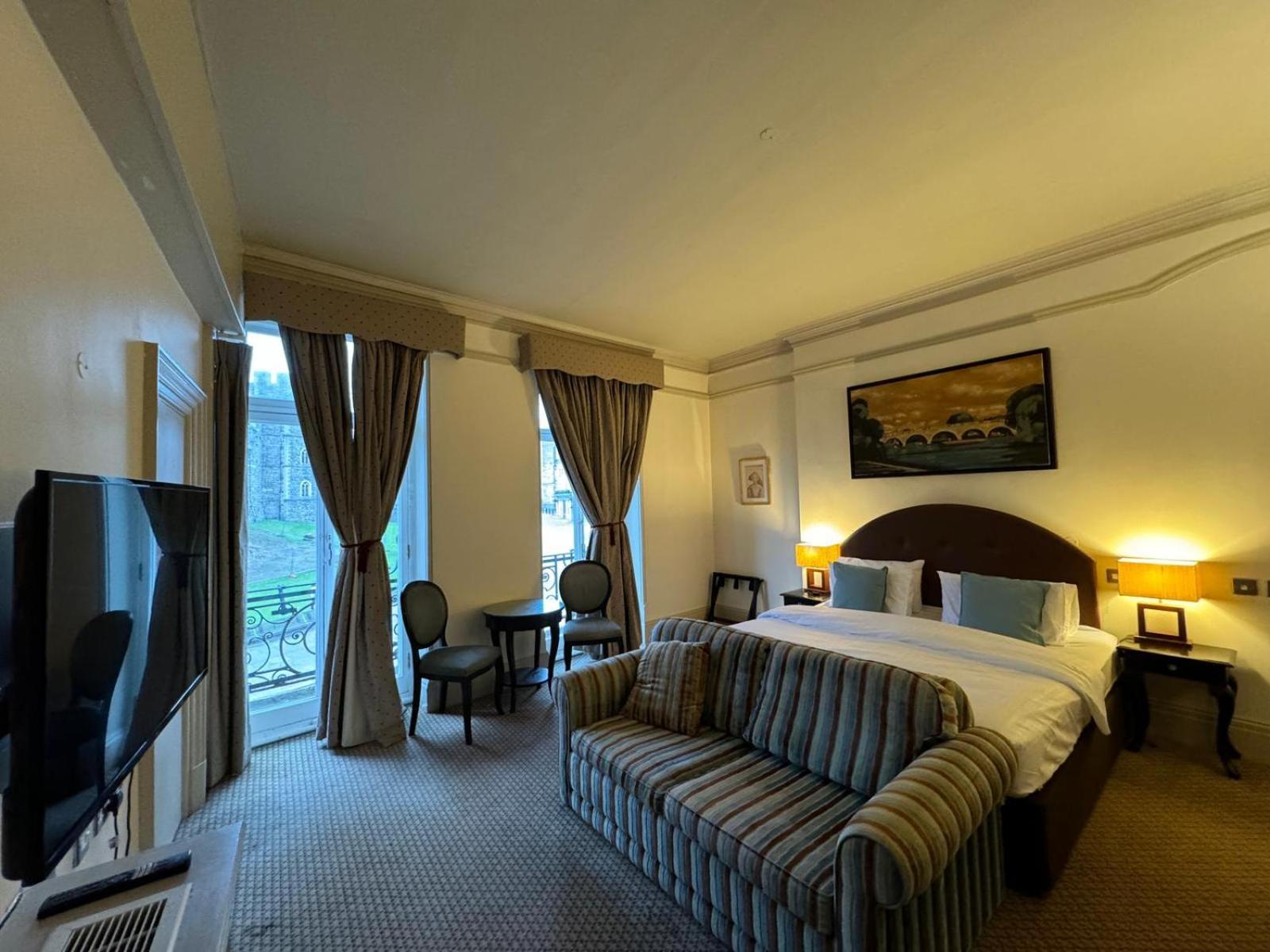 H & G Hotel Opposite Windsor Castle エクステリア 写真