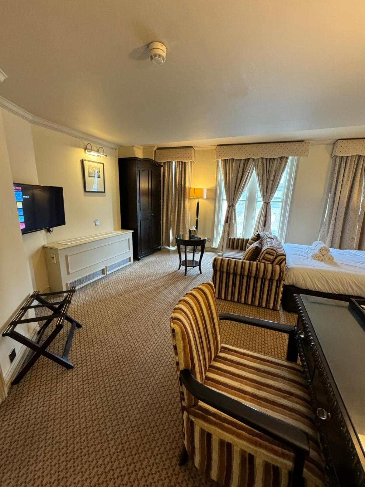 H & G Hotel Opposite Windsor Castle エクステリア 写真