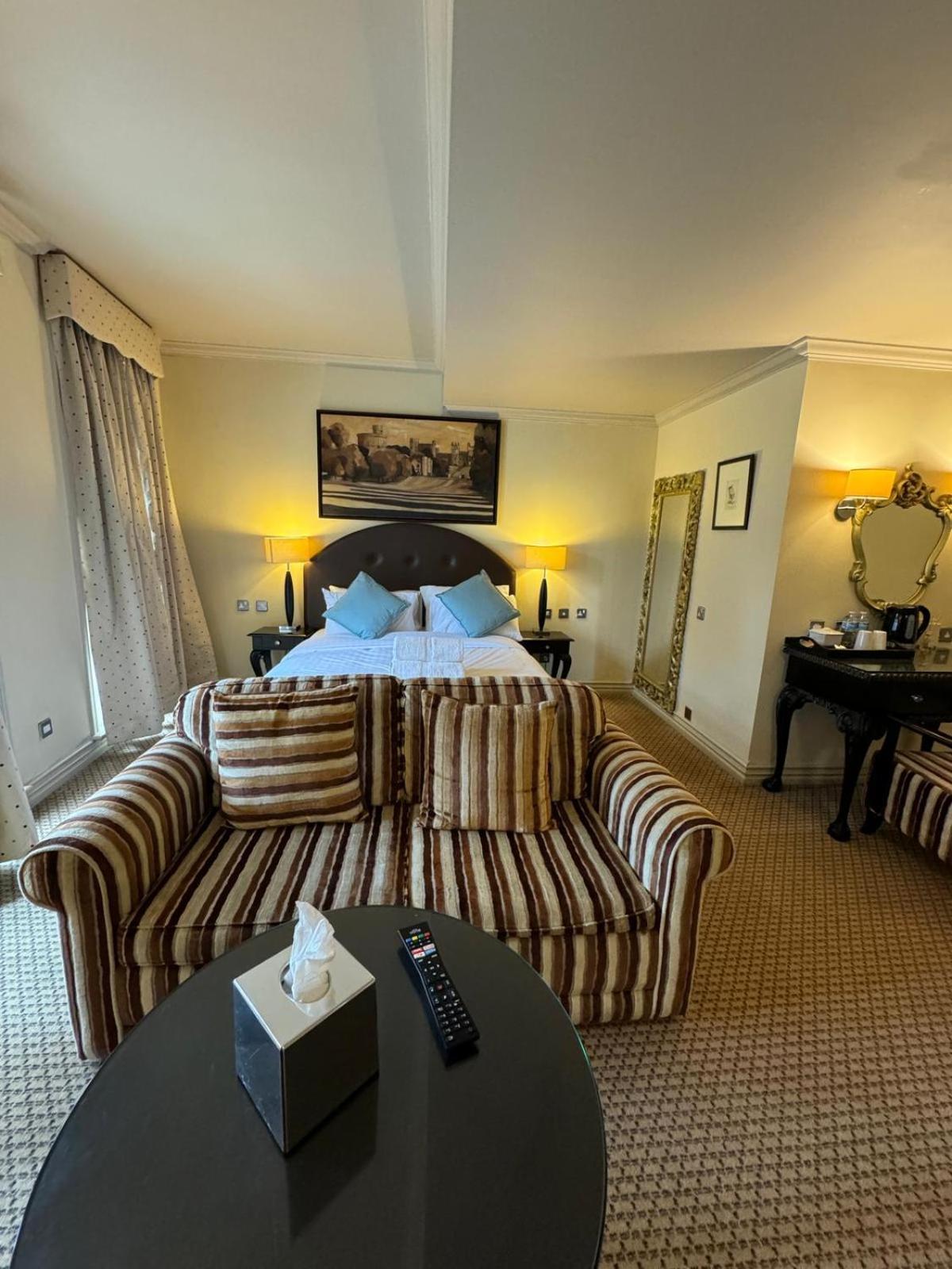 H & G Hotel Opposite Windsor Castle エクステリア 写真