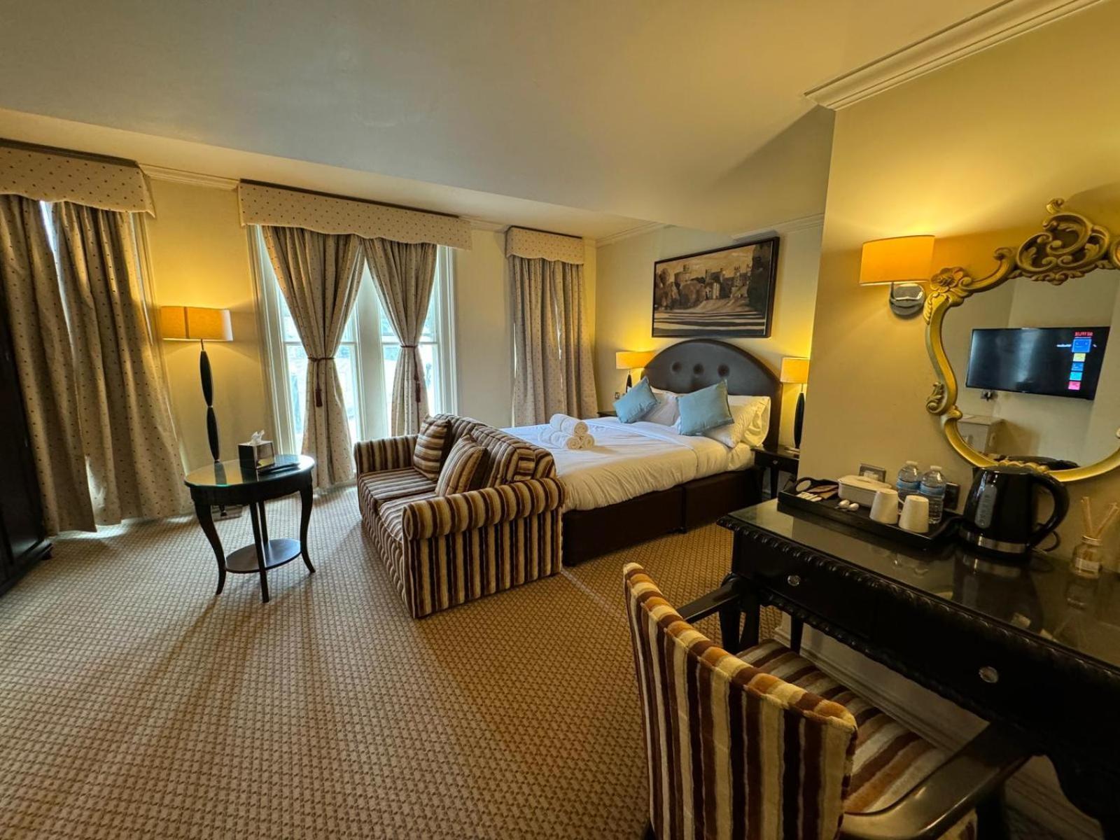 H & G Hotel Opposite Windsor Castle エクステリア 写真